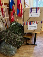Своих не бросаем! Своих не бросаем!